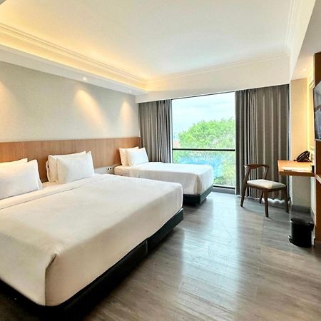 The Malioboro Hotel & Conference Center Yogyakarta Buitenkant foto