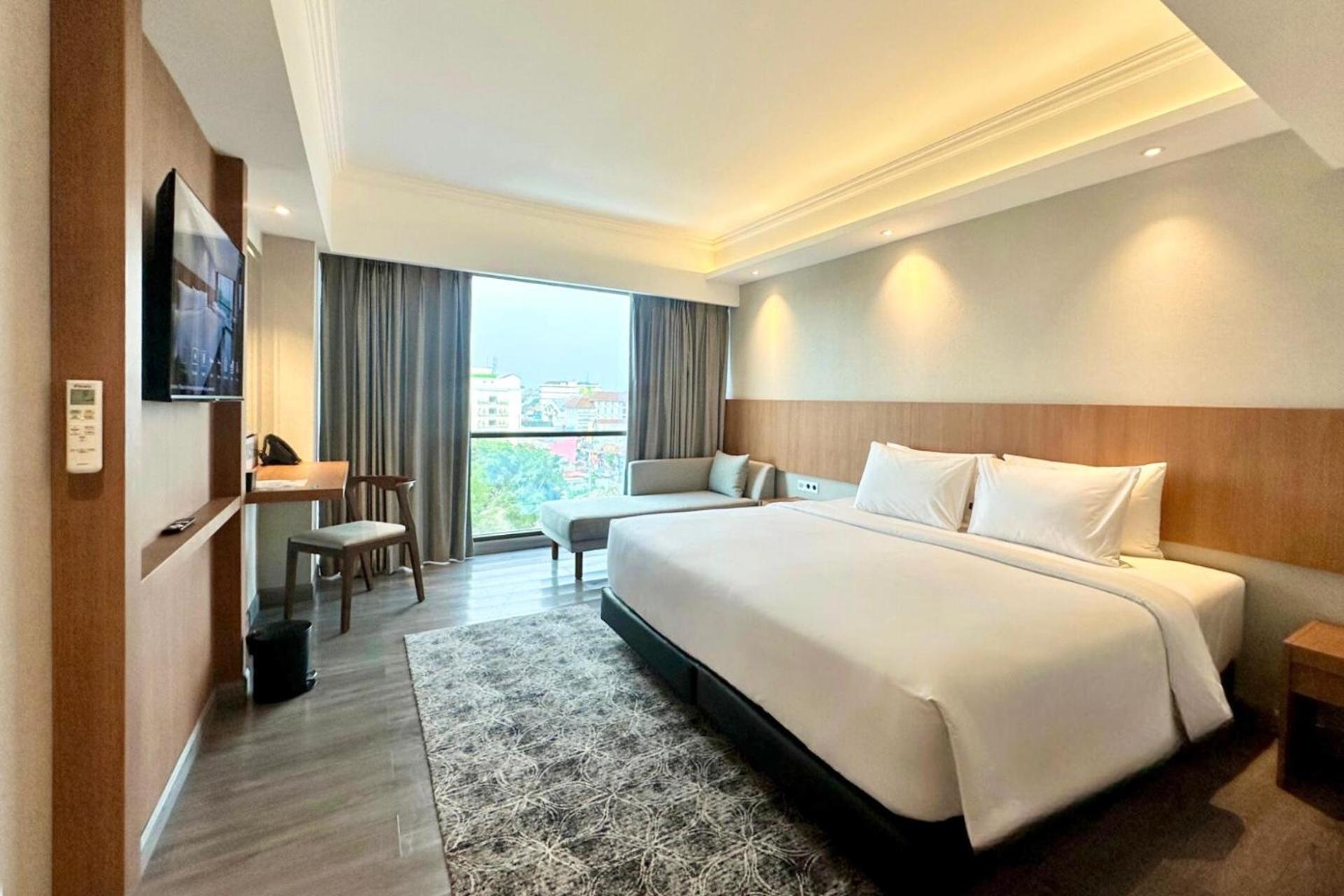 The Malioboro Hotel & Conference Center Yogyakarta Buitenkant foto