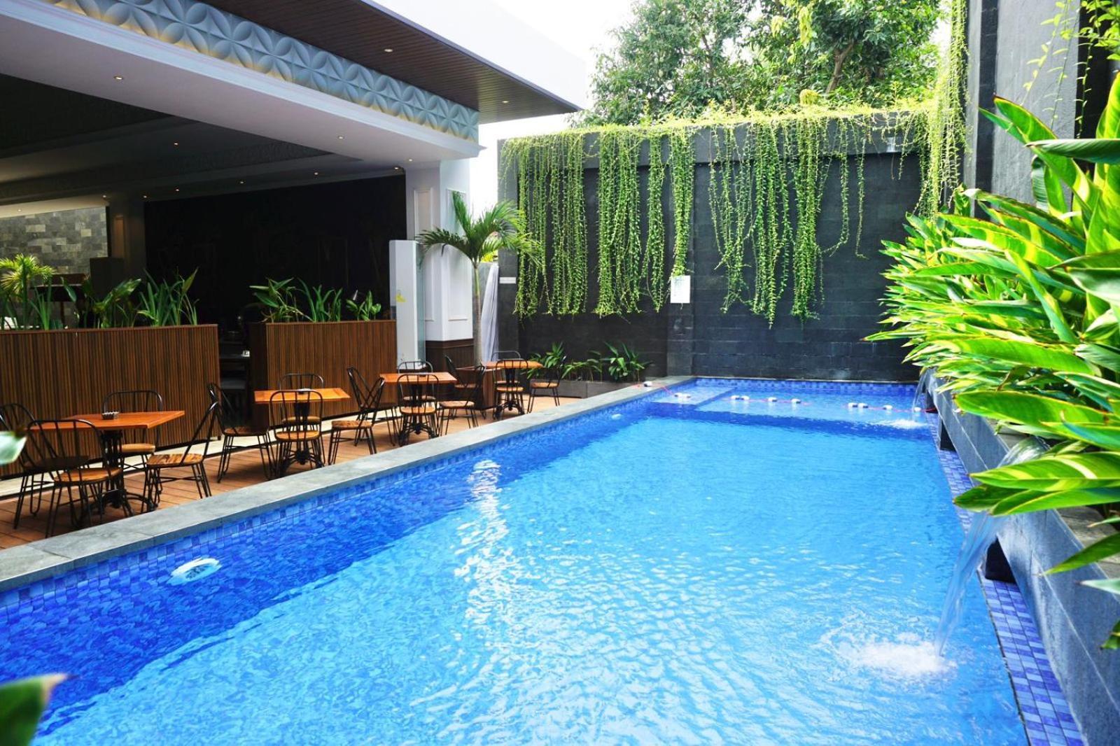 The Malioboro Hotel & Conference Center Yogyakarta Buitenkant foto