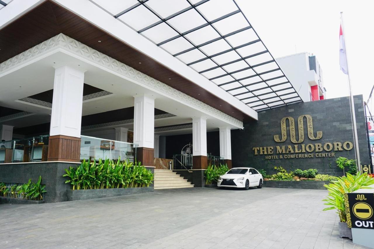 The Malioboro Hotel & Conference Center Yogyakarta Buitenkant foto