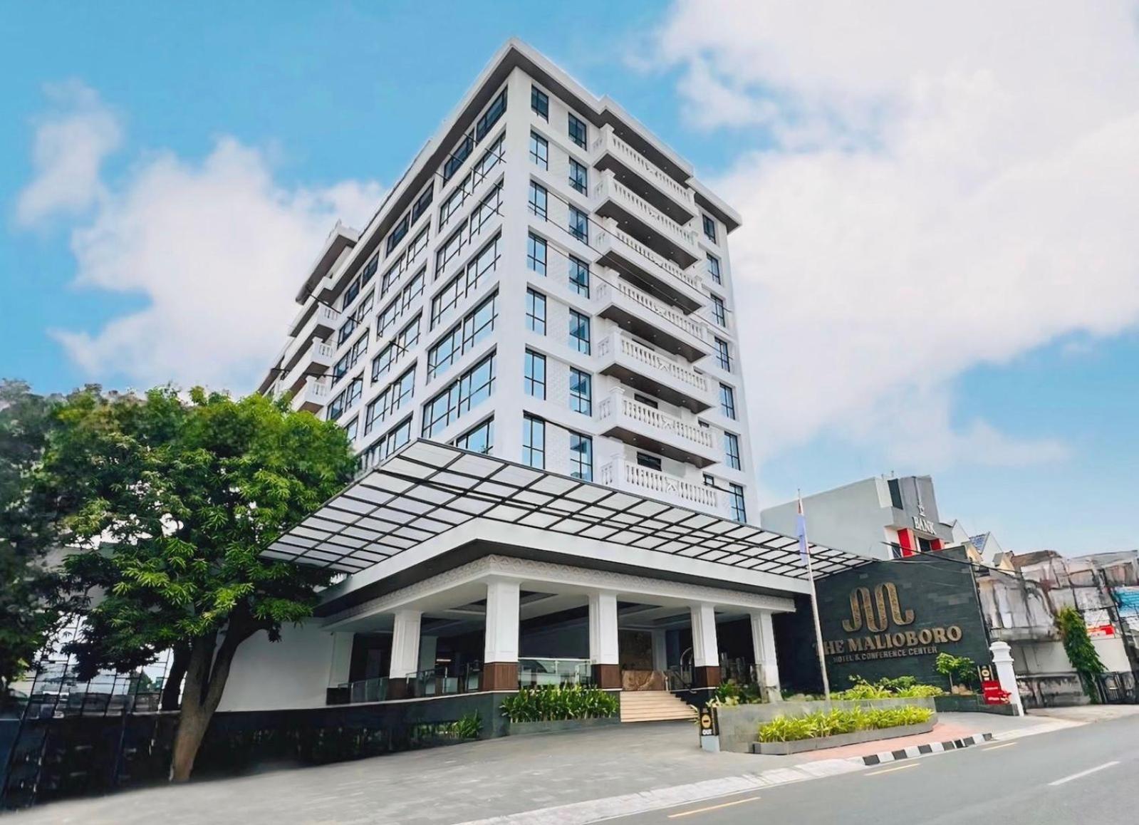 The Malioboro Hotel & Conference Center Yogyakarta Buitenkant foto